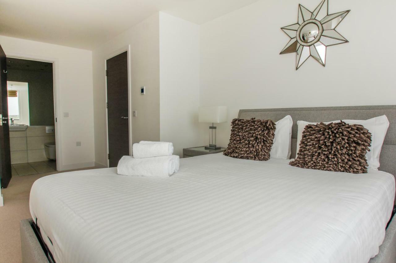 Orion Marina Sea View - Parking - By Brighton Holiday Lets Ngoại thất bức ảnh